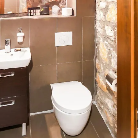 Alluring Holiday In Pella With Jacuzzi Prázdninový dům Edessa