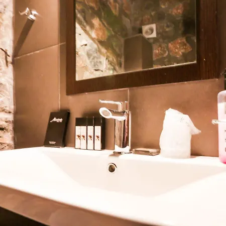 Alluring Holiday In Pella With Jacuzzi *